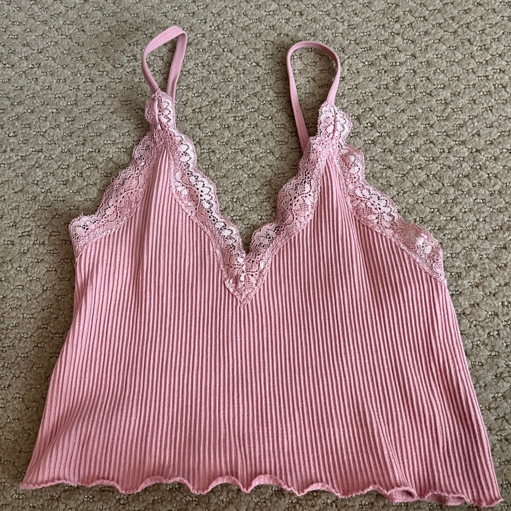 Seamless lace cropped tank